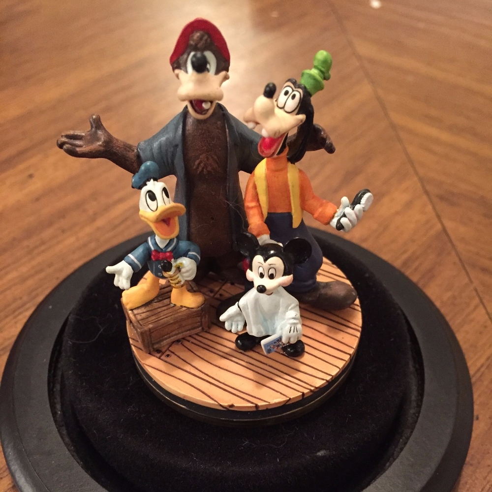 Disneyana 1995 Goebel Miniature Barbershop Quartet